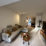 Bright And Spacious Duplex By The Sea - Διαμέρισμα