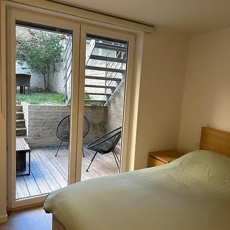 Bright And Spacious Duplex By The Sea -