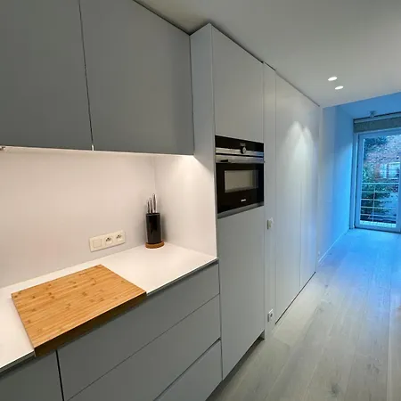 Bright And Spacious Duplex By The Sea - *